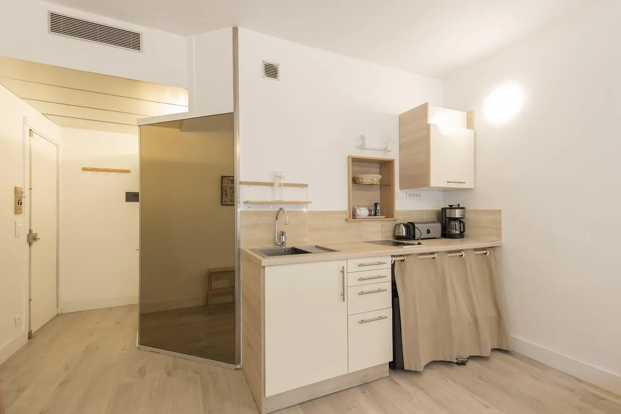 Veeve - Boulevard Saint Germain Daire Paris