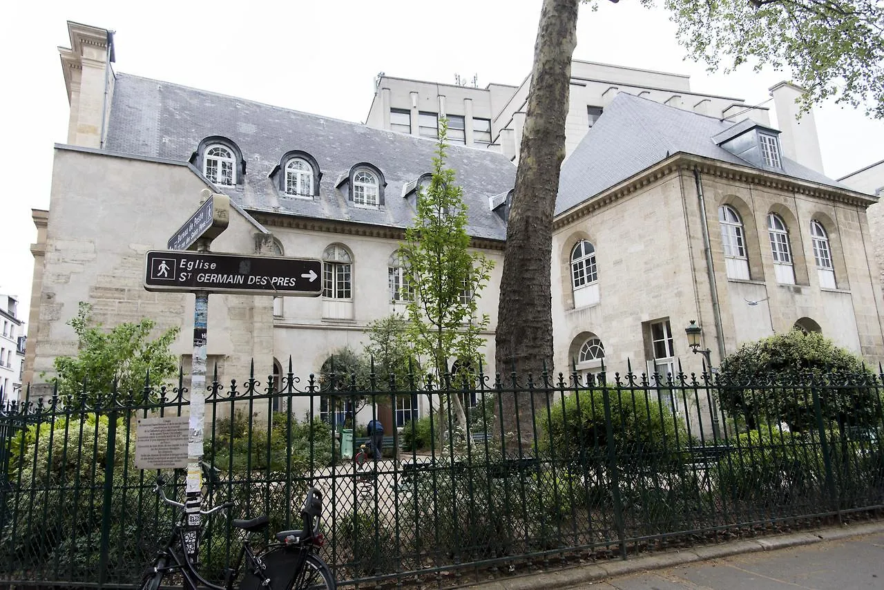 Apartment Veeve - Boulevard Saint Germain Paris